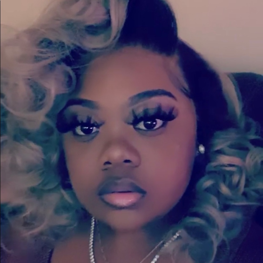 Meet your Posher, Makiyah